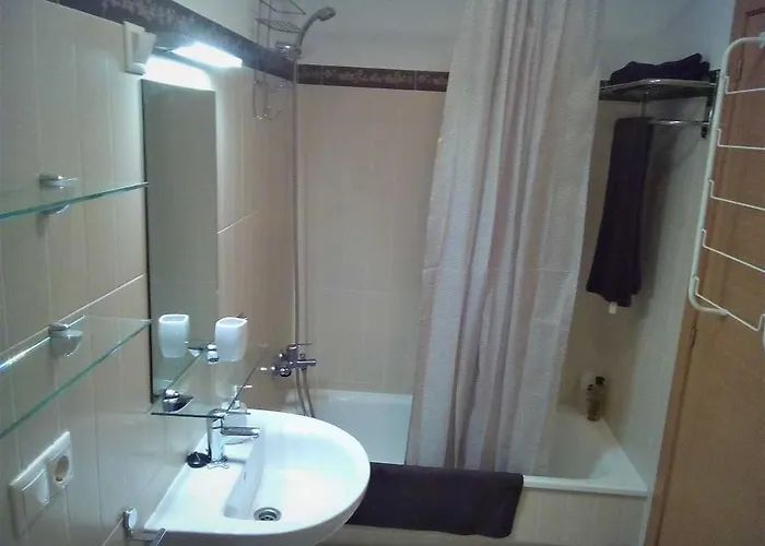 Dachwohnung Mit Terasse Und Meerblick Unweit Des Strandes