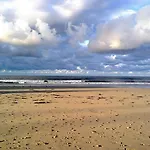 Dachwohnung Mit Terasse Und Meerblick Unweit Des Strandes